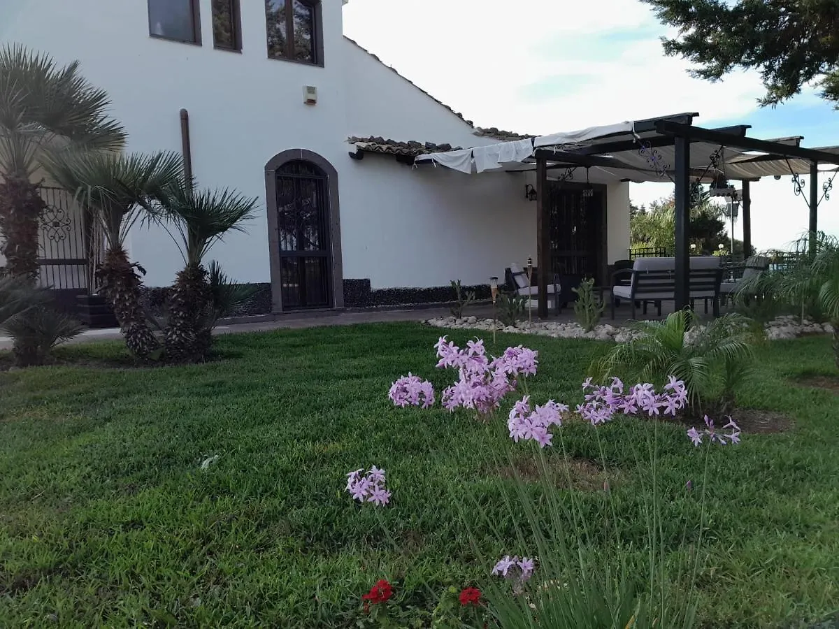 Luxury B&B Le Rocce Villasmundo Italy