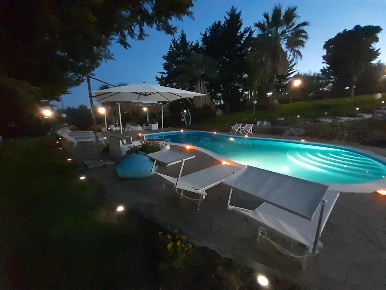 Luxury B&B Le Rocce Villasmundo Bed & Breakfast