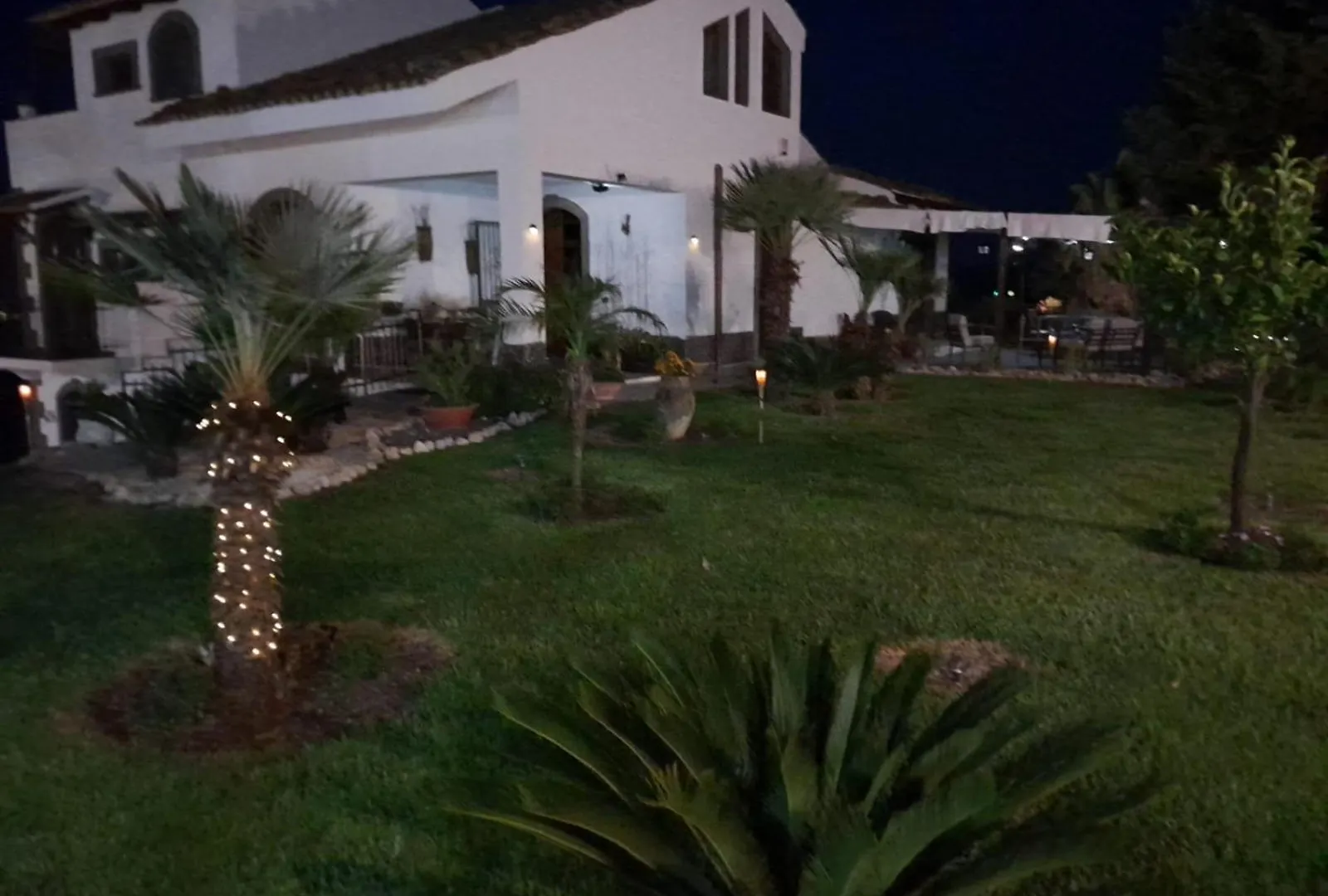 Luxury B&B Le Rocce Villasmundo 0*,